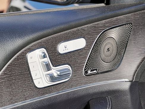 Used 2022 Mercedes-Benz GLE 350 4MATIC image 25