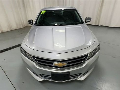 Used 2017 Chevrolet Impala Premier w/ Enhanced Convenience Package image 3