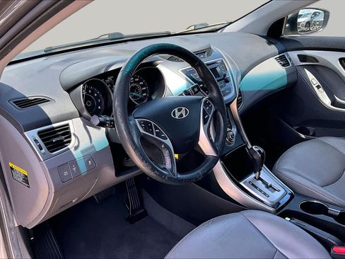Used 2013 Hyundai Elantra Limited FWD image 16