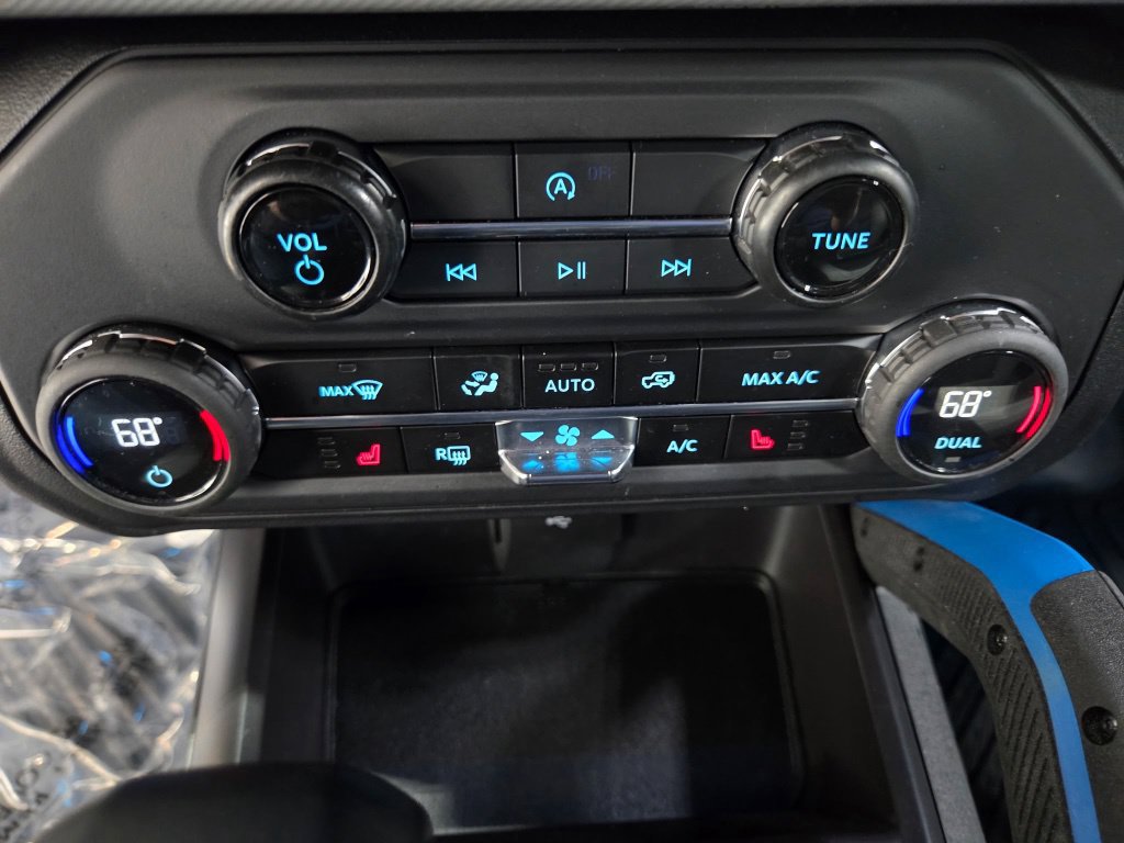 Used 2024 Ford Bronco Black Diamond AWD/4WD image 38