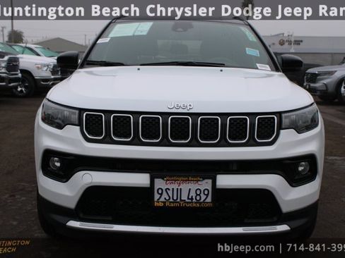 Used 2023 Jeep Compass Limited image 2