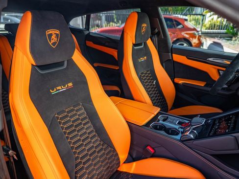 Used 2022 Lamborghini Urus image 29