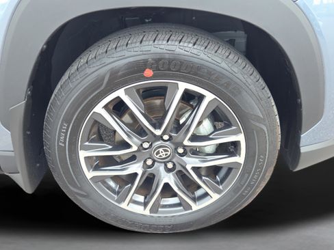Certified 2026 Toyota Corolla Cross XLE w/ Convenience Package FWD image 36