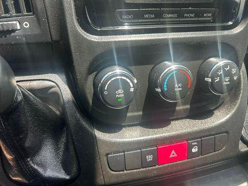 Used 2019 RAM ProMaster 2500 FWD image 17