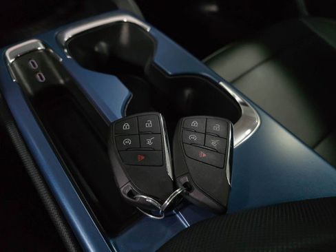 Used 2024 Chevrolet Equinox EV LT image 41