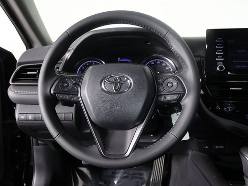 Used 2024 Toyota Camry SE image 36