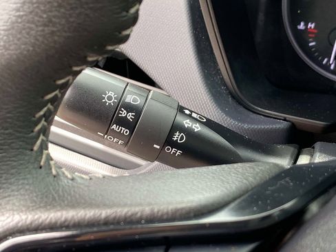 Certified 2025 Subaru Forester Premium AWD/4WD image 19