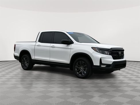 Certified 2025 Honda Ridgeline Sport image 1