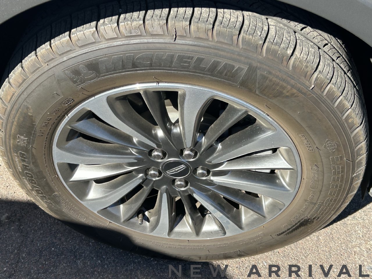 Used 2023 Lincoln Nautilus FWD w/ Premium Package image 8
