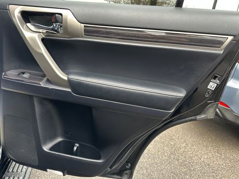 Used 2020 Lexus GX 460 Premium image 34