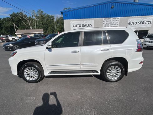 Used 2015 Lexus GX 460 w/ Premium Package AWD/4WD image 2