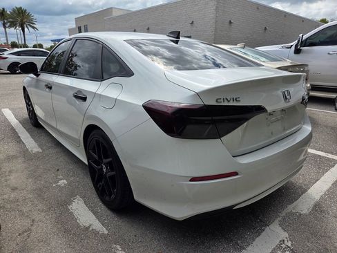 Used 2024 Honda Civic Sport image 4