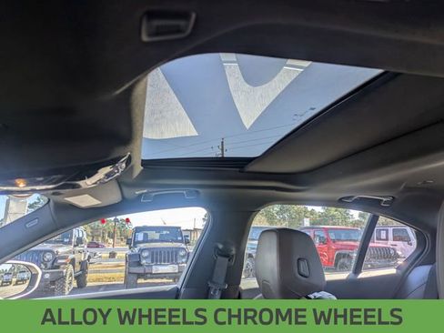 Used 2024 BMW 530i xDrive w/ Premium Package image 17