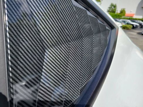 Used 2024 Tesla Model Y Long Range AWD/4WD image 40