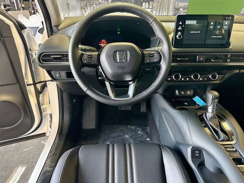 New 2026 Honda HR-V EX-L image 2