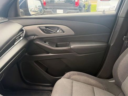 Used 2022 Chevrolet Traverse LT AWD/4WD image 20