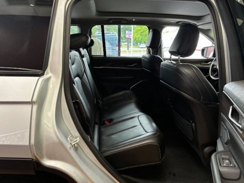 Used 2023 Jeep Grand Cherokee 4WD 4xe image 34