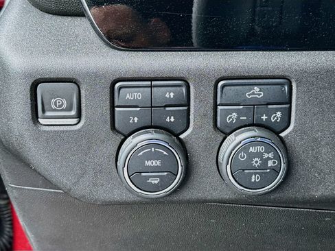 Used 2023 Chevrolet Silverado 1500 RST w/ Convenience Package II AWD/4WD image 10