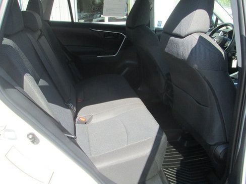 Used 2023 Toyota RAV4 LE AWD/4WD image 12