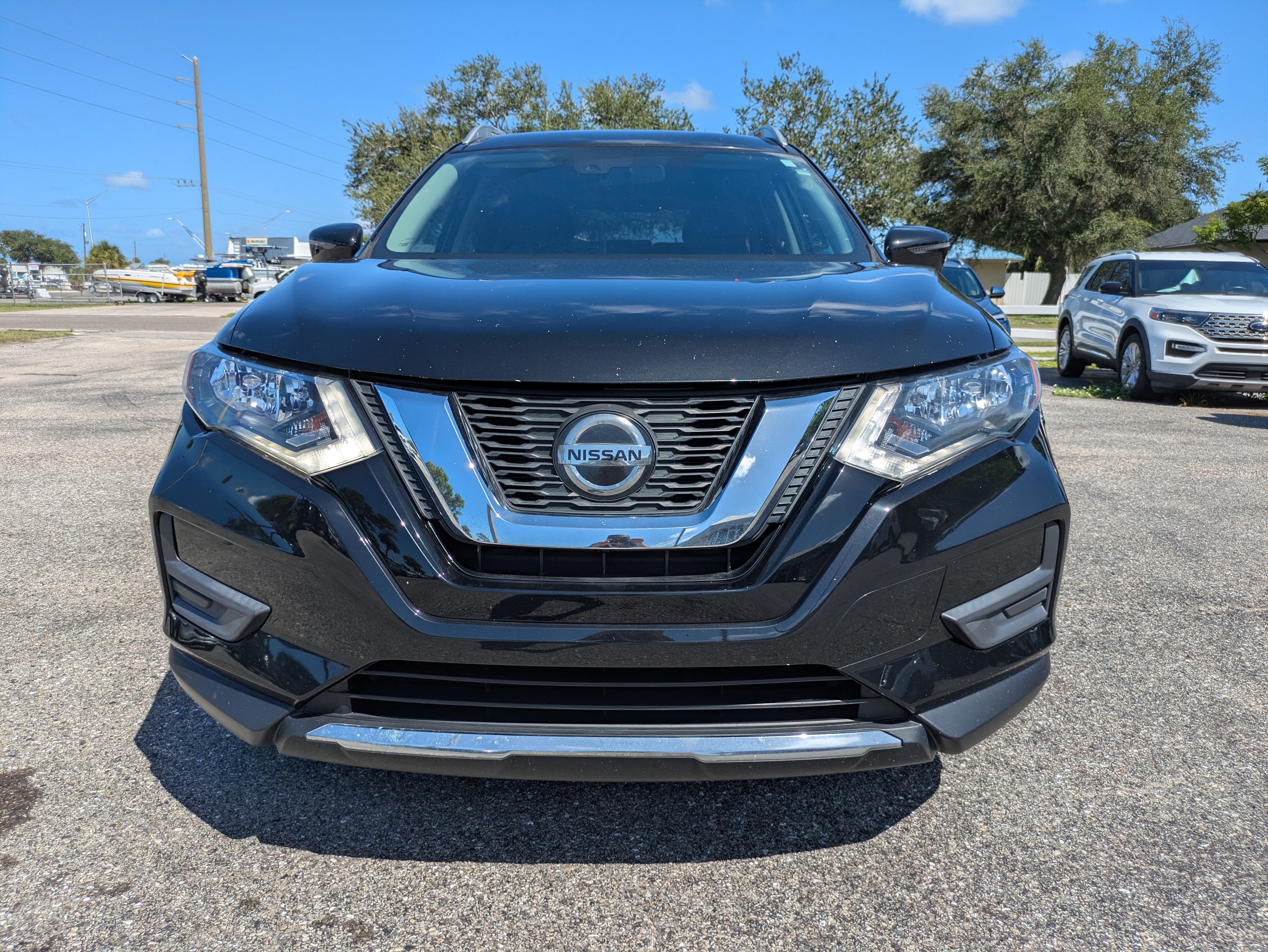 Used 2019 Nissan Rogue SV w/ Premium Package FWD image 9