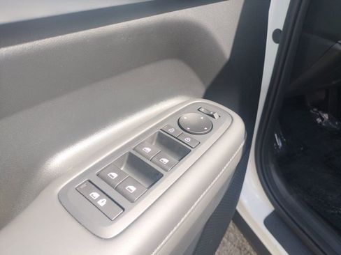 Used 2025 Hyundai Santa Fe SEL FWD image 30