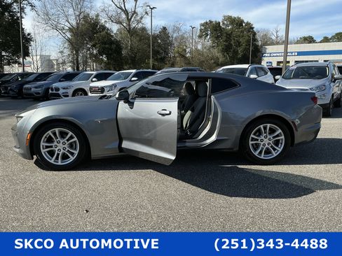 Used 2019 Chevrolet Camaro LS image 31