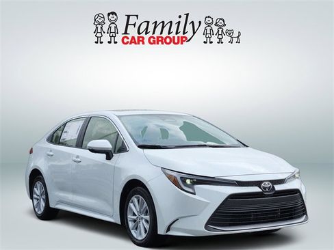 New 2026 Toyota Corolla XLE image 2
