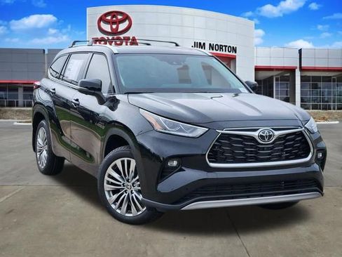 New 2026 Toyota Highlander Platinum AWD/4WD image 1