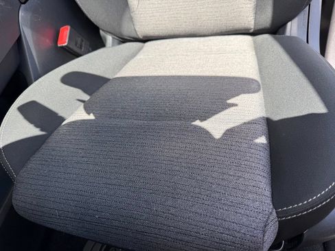 Used 2021 Nissan Rogue S FWD image 24