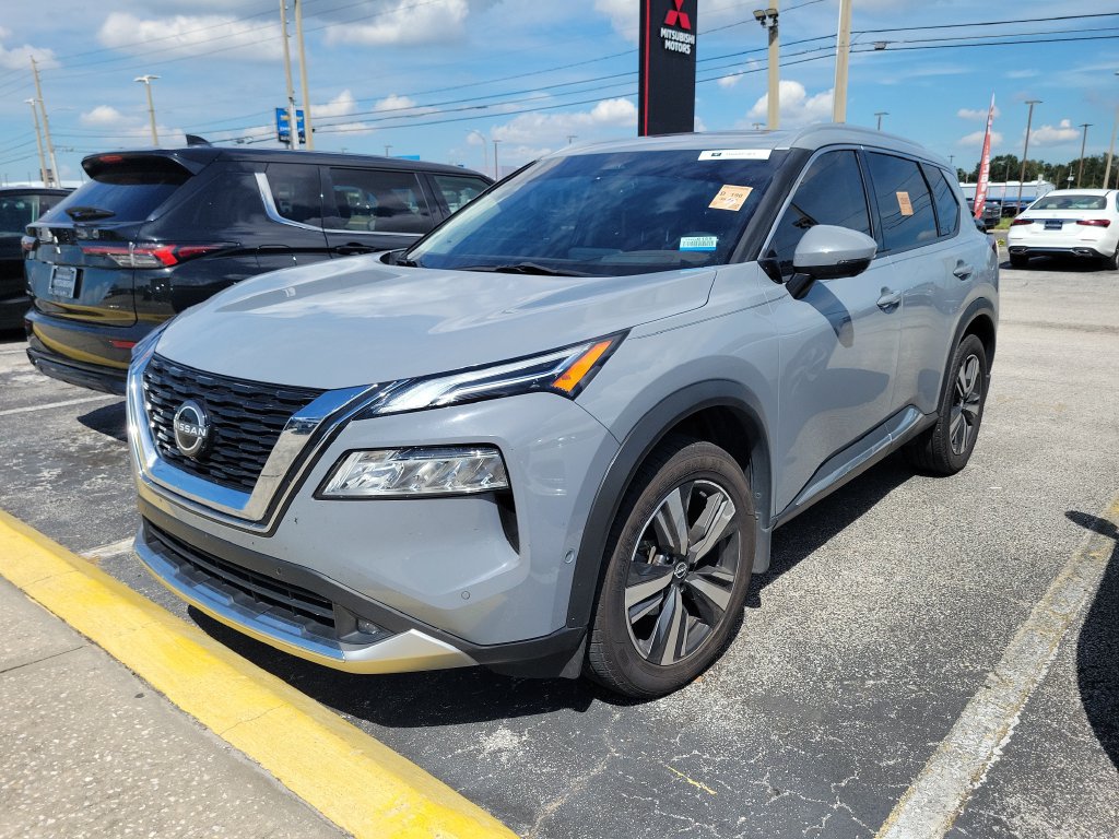 Used 2022 Nissan Rogue Platinum w/ Head-Up Display Package FWD image 1