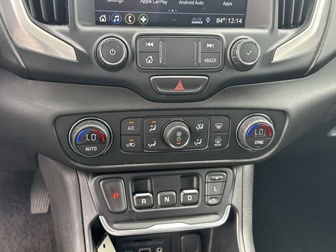 Used 2021 GMC Terrain SLT image 25