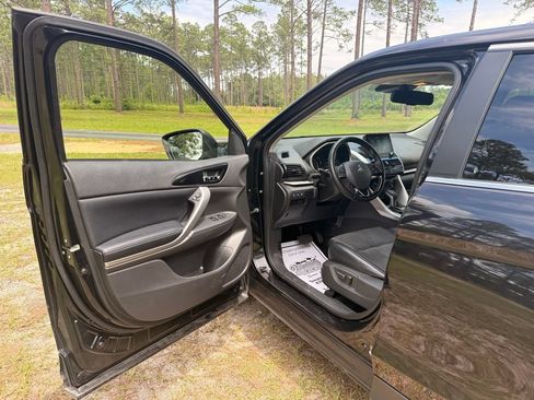 Used 2024 Mitsubishi Eclipse Cross AWD image 11