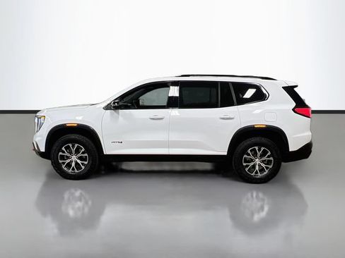 Used 2025 GMC Acadia AT4 w/ Luxury Package AWD/4WD image 4