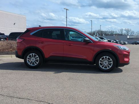 Used 2022 Ford Escape SE w/ Convenience Package image 9