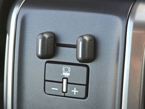 Used 2019 Chevrolet Silverado 1500 LT w/ All Star Edition image 9