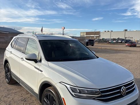 Used 2022 Volkswagen Tiguan SE image 7