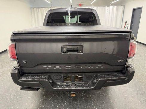 Certified 2023 Toyota Tacoma TRD Off-Road AWD/4WD image 4