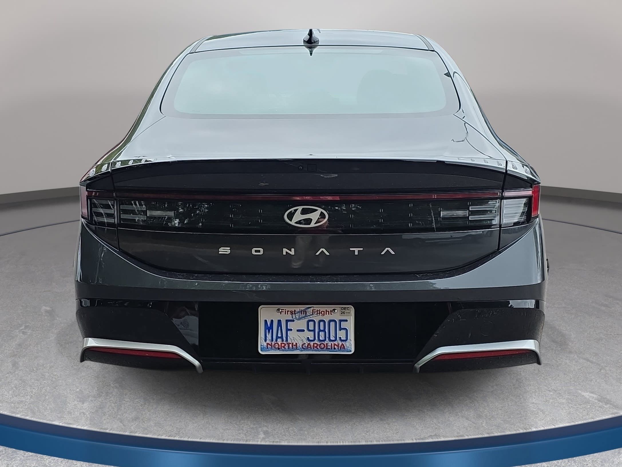 Used 2025 Hyundai Sonata SEL FWD image 2