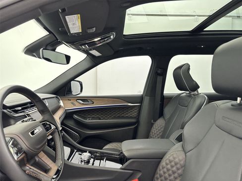 Used 2025 Jeep Grand Cherokee L Summit w/ MOPAR Finishing Package image 24