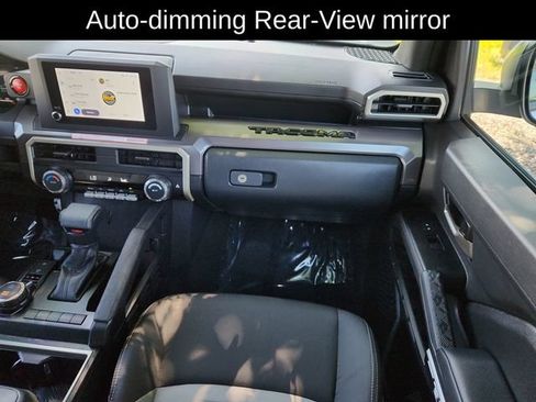 Used 2025 Toyota Tacoma TRD Sport AWD/4WD image 24