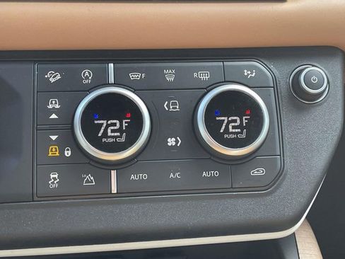 Used 2023 Land Rover Defender 130 X-Dynamic SE image 25