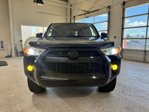 Used 2016 Toyota 4Runner 4WD image 2