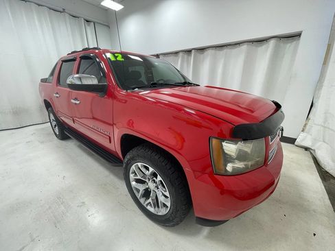 Used 2012 Chevrolet Avalanche LS w/ All-Star Edition AWD/4WD image 3