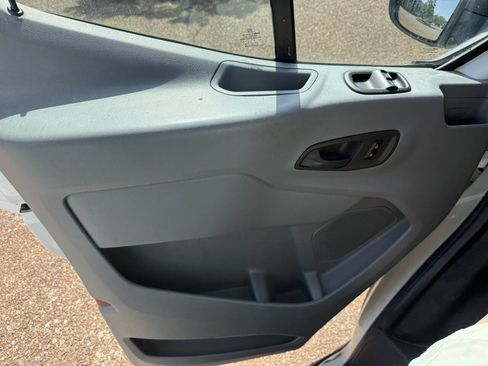 Used 2017 Ford Transit 350 RWD image 10