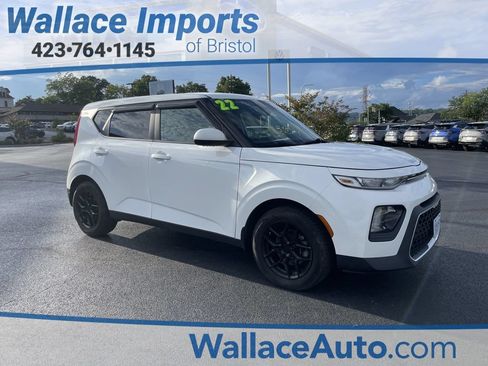 Used 2022 Kia Soul LX FWD image 1