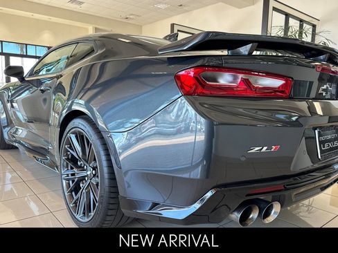 Used 2018 Chevrolet Camaro ZL1 RWD image 6