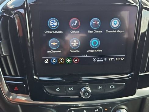 Used 2023 Chevrolet Traverse LT FWD image 16