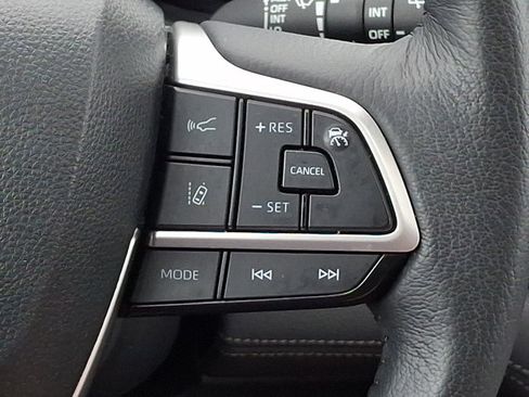 Used 2024 Toyota Sienna XLE w/ XLE Plus Package AWD/4WD image 24