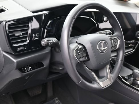 Used 2023 Lexus NX 250 FWD w/ Towing Package (2000 Lbs) image 14