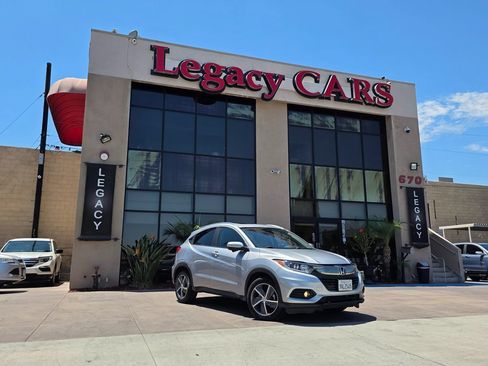 Used 2022 Honda HR-V EX image 2